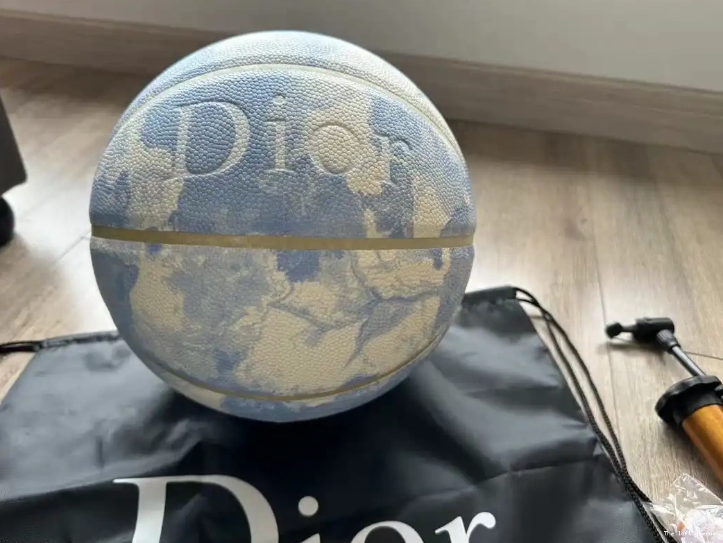 BASKETBALL DIOR 0629